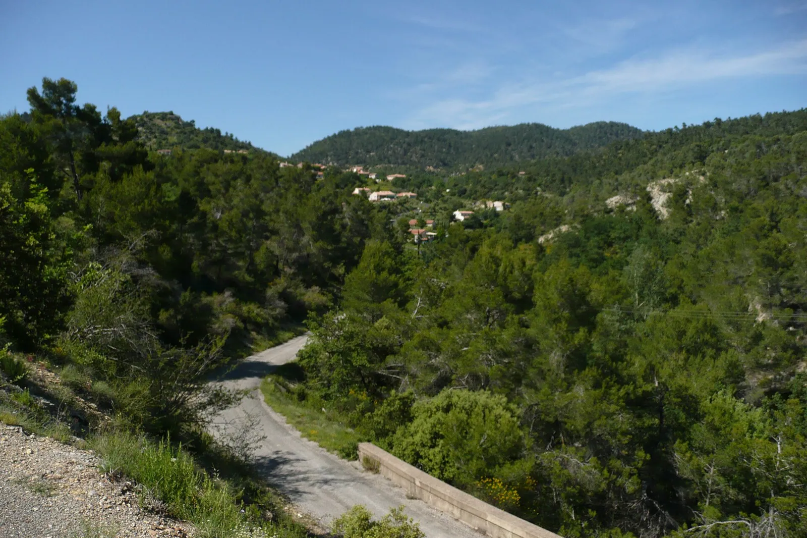 Itineraries and day trips from Gordes — Luberon, Provence