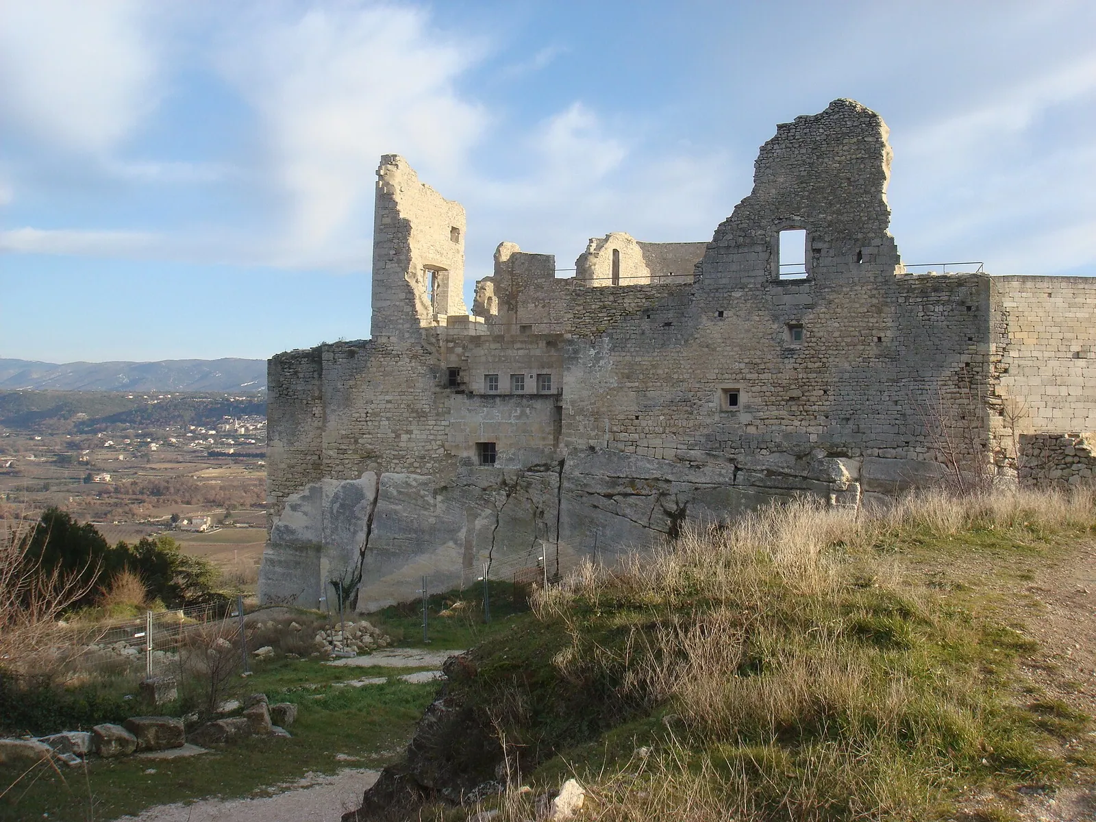 Lacoste : le château de Sade et le village d’artistes — Luberon, Provence