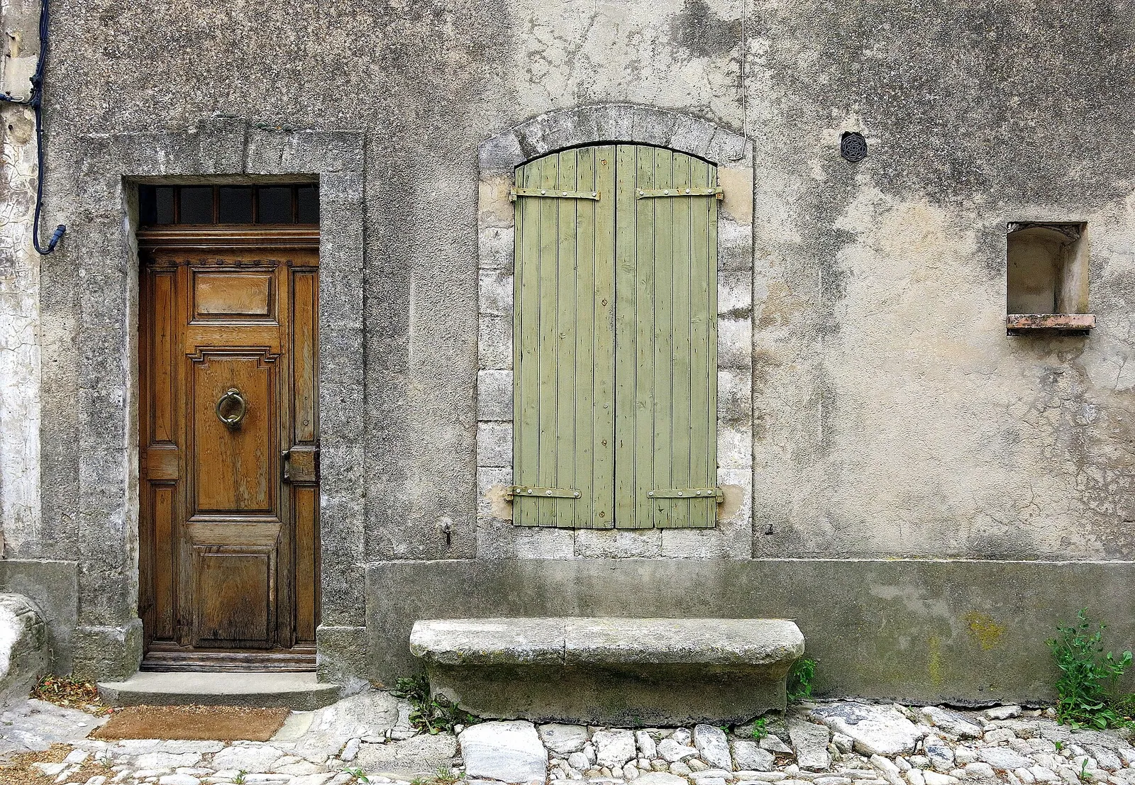 Saignon, village perché au-dessus d’Apt — Luberon, Provence